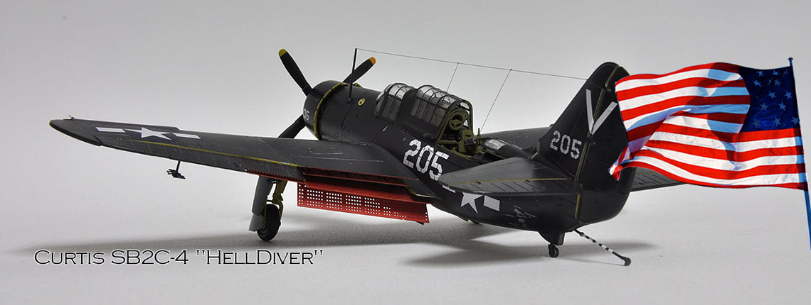 1/72 カーチス SB2C-4 1945